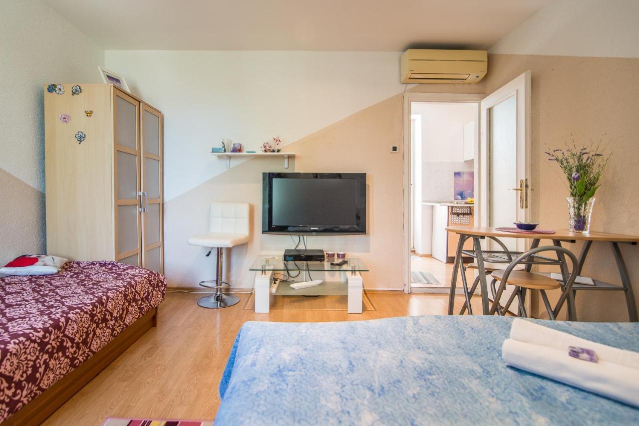 Studio Marley Ровинь Экстерьер фото